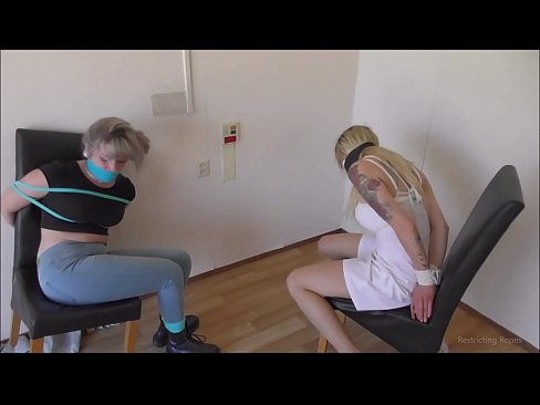 ❤️ Ovisnik / vezan i začepljen usta / djevojka u nevolji ️ Jebeni video kod nas ️❤